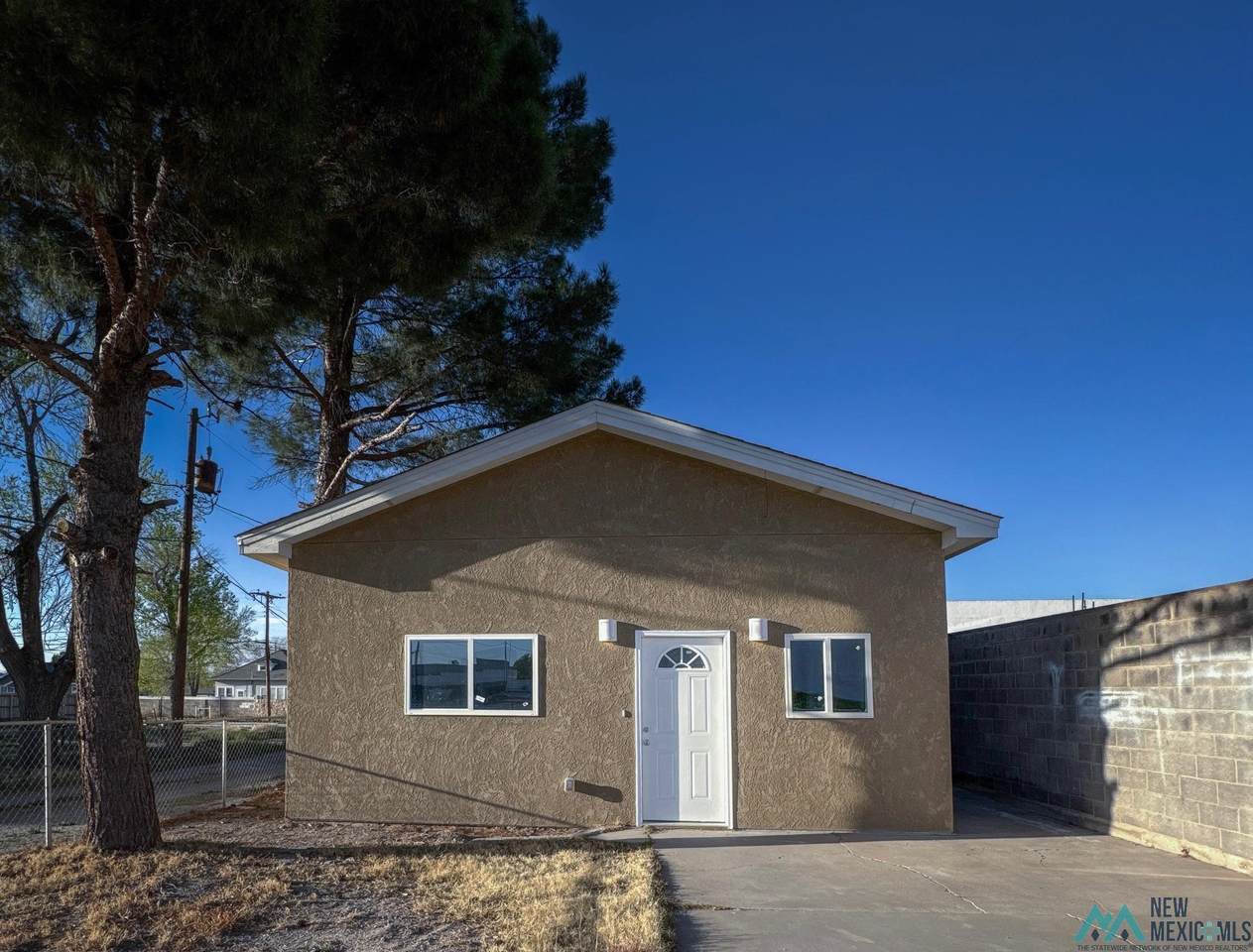 105 Mathews Street - Photo 1