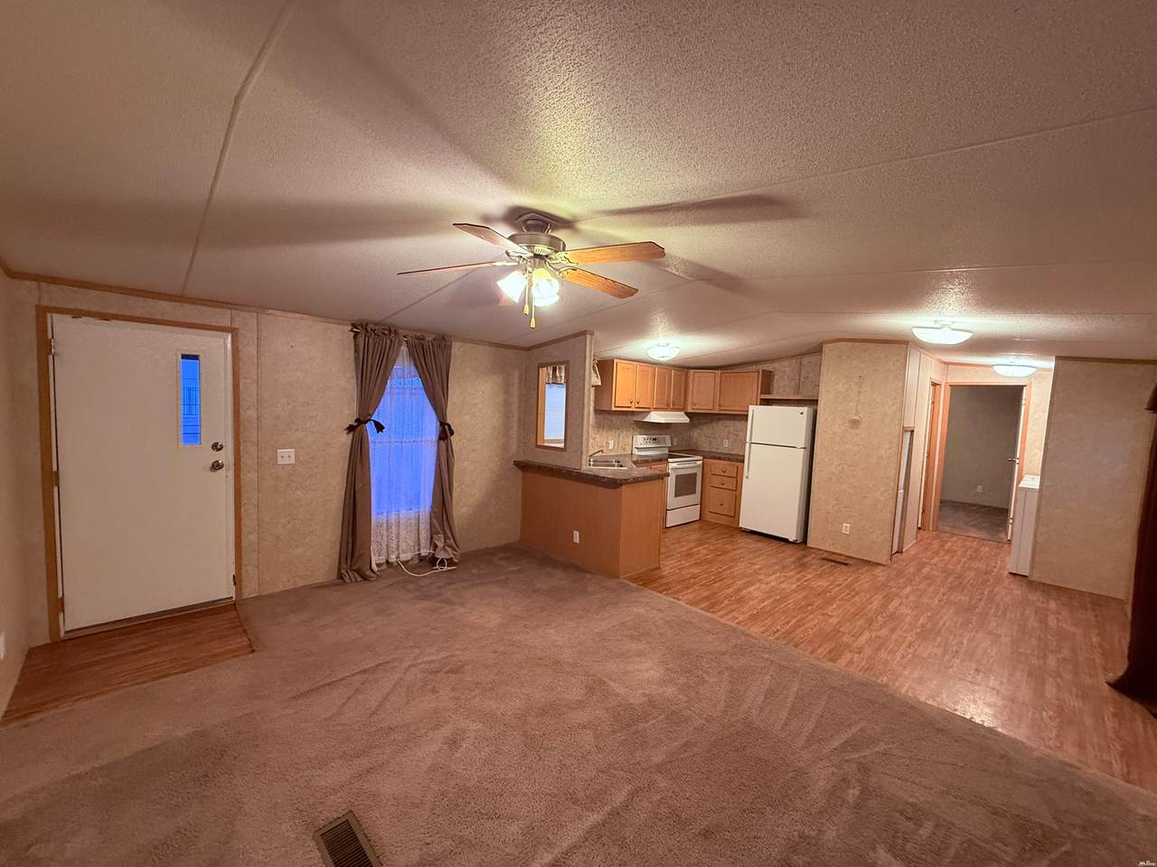https://bt-photos.global.ssl.fastly.net/newmexico/1280_boomver_2_20261146-1.jpg
