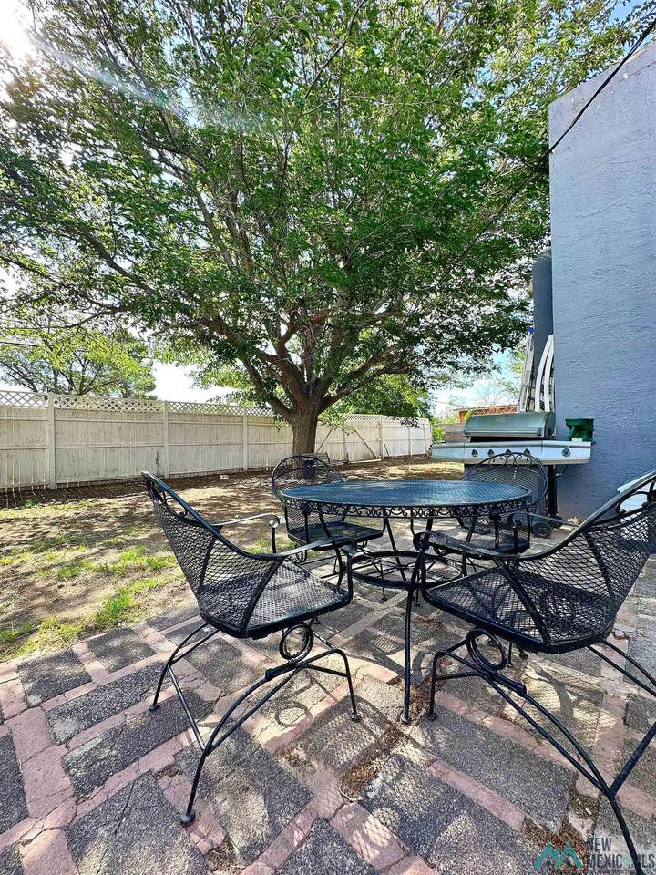 1606 Missouri Ave - Photo 1