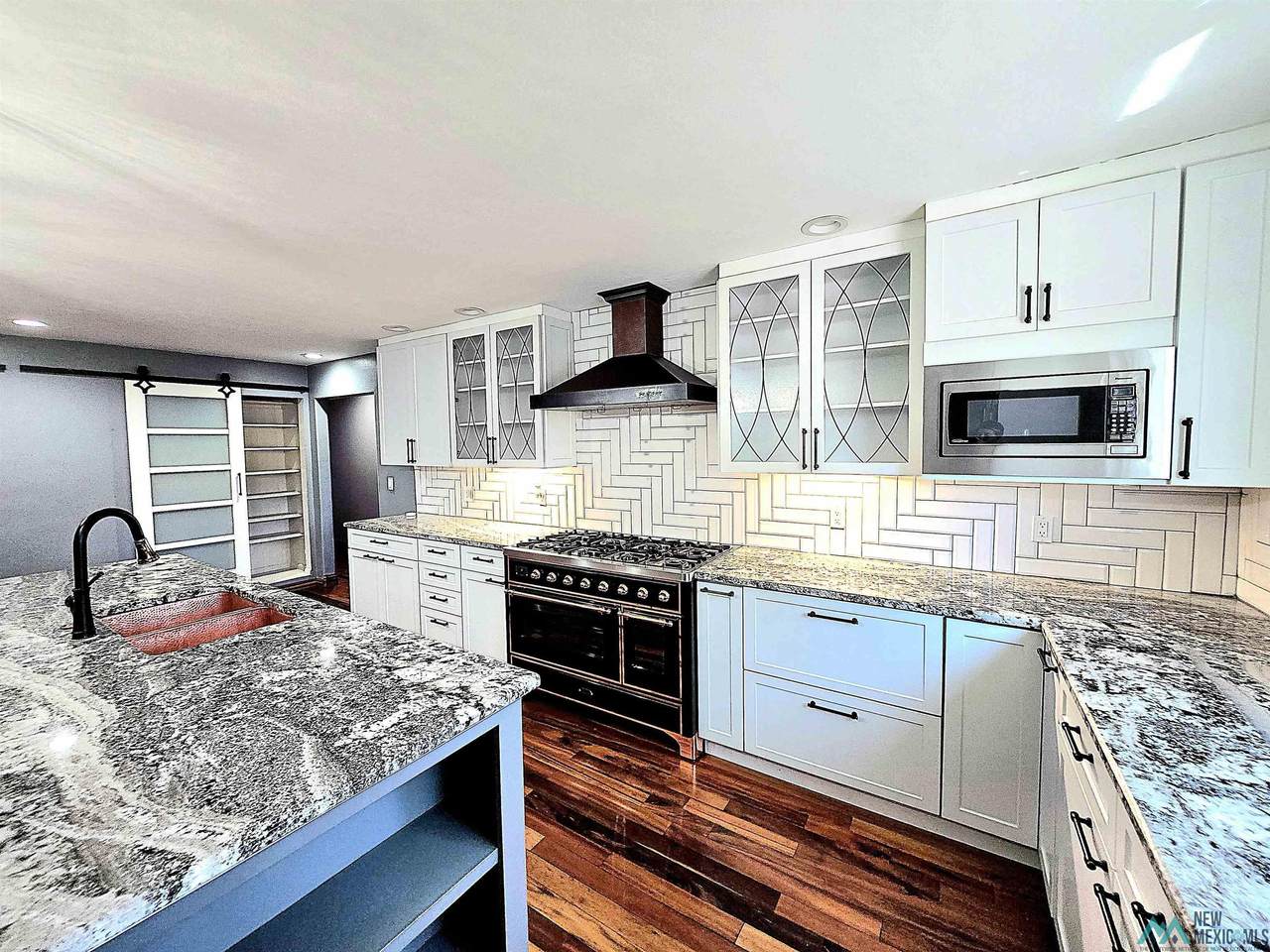 1511 Grandview Dr - Photo 1