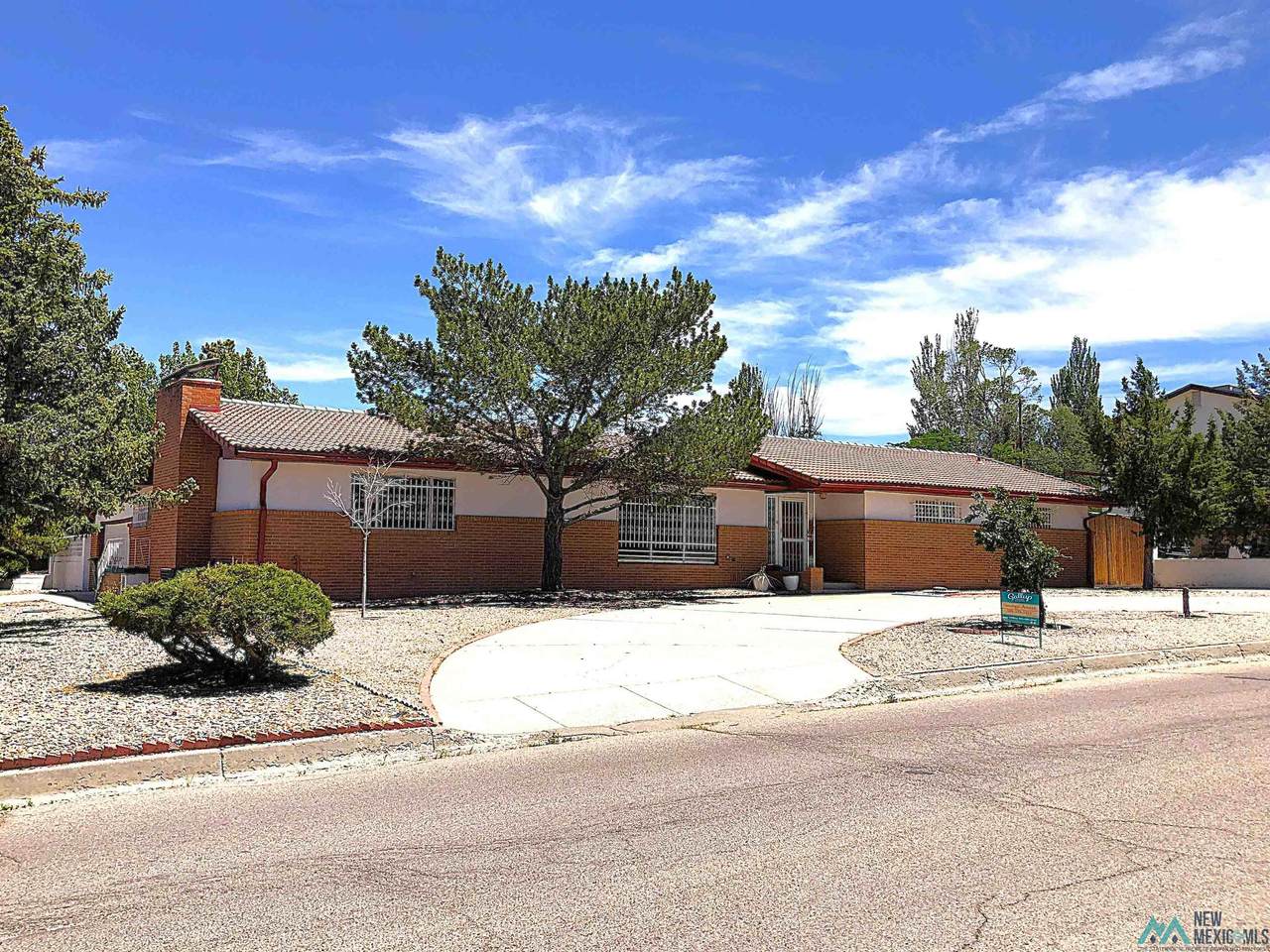 1701 Cliff Ave - Photo 1