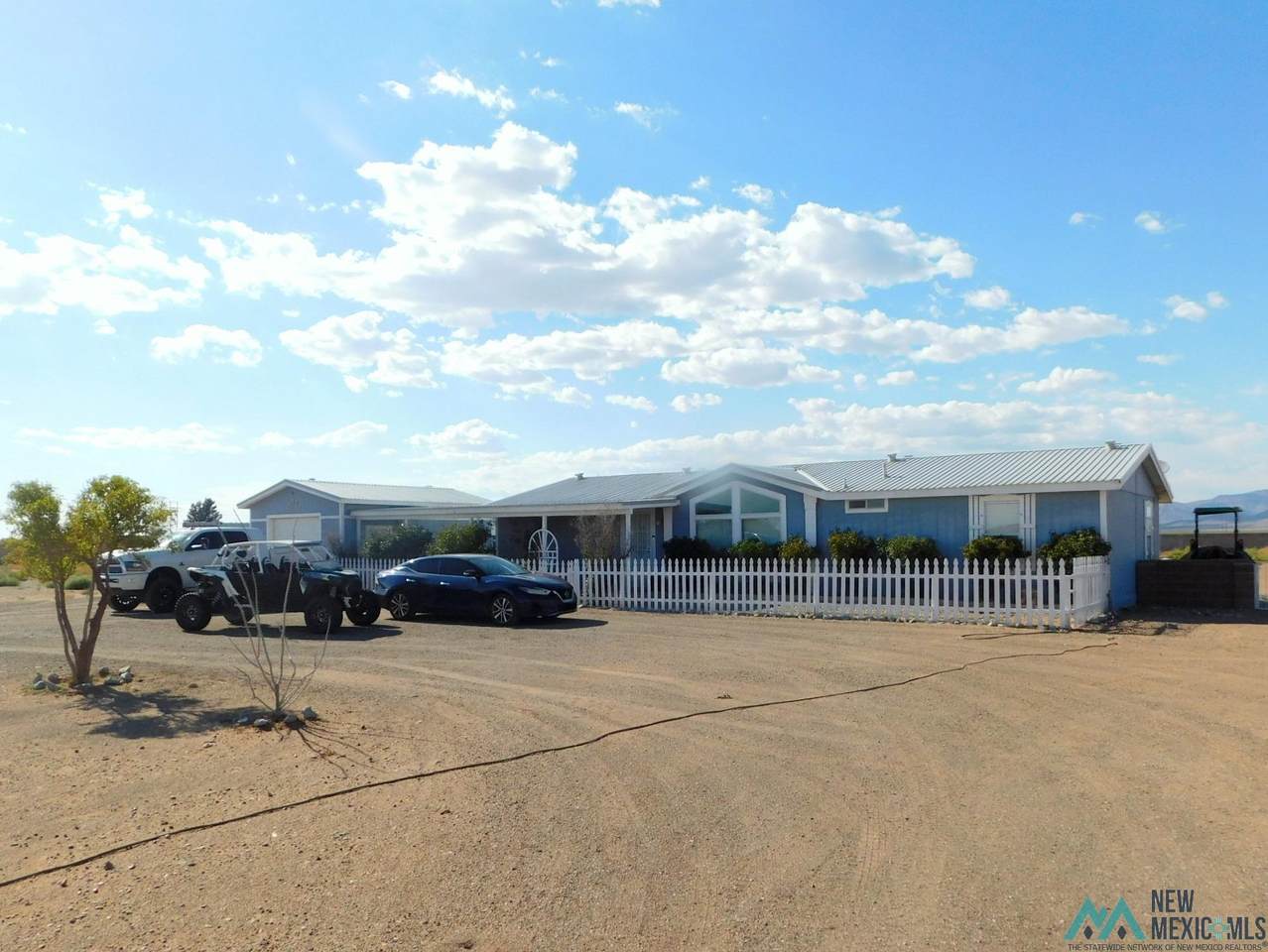 2505 Silver Dollar Loop, Ne - Photo 1