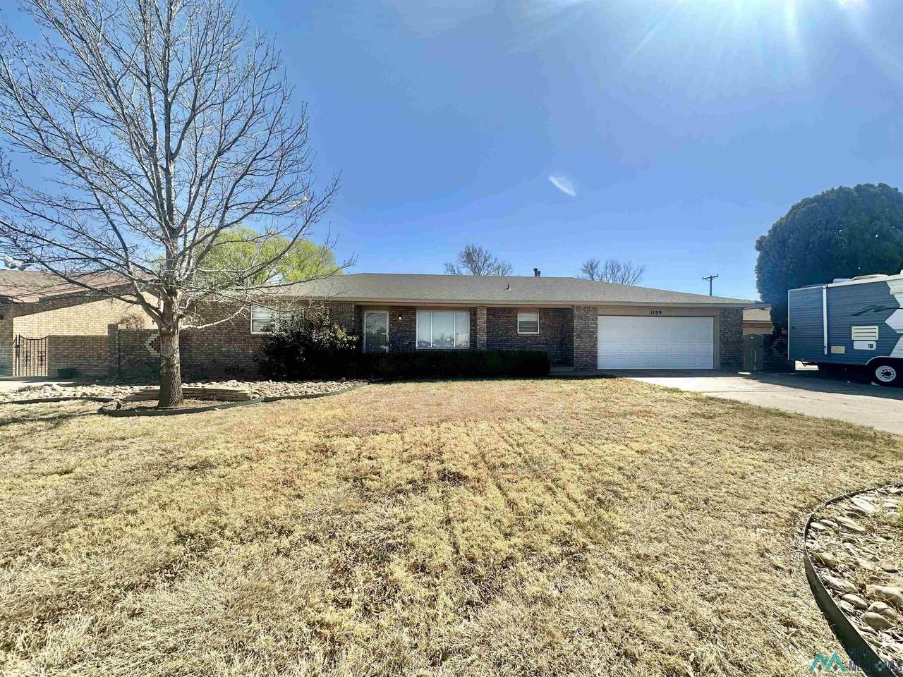 1109 Lexington Road - Photo 1