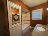 1104 Gidding Street - Photo 18