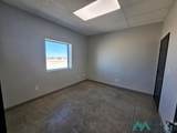 880 Derrick - Photo 8