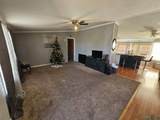 811 Hereford Avenue - Photo 8
