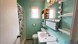 909 Locust St - Photo 18