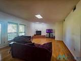 809 Colonial Court - Photo 4