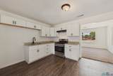 1008 Summit St - Photo 8