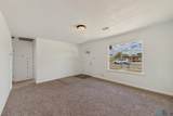 1008 Summit St - Photo 9