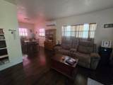 710 Wyoming Ave - Photo 2