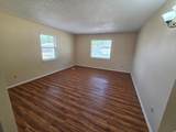 802 Hall Dr - Photo 15