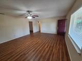 802 Hall Dr - Photo 4