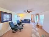 208 Trinity Street - Photo 19