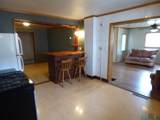 1131 Dwyer Avenue - Photo 15