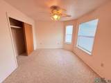 215 Montreal Avenue - Photo 11