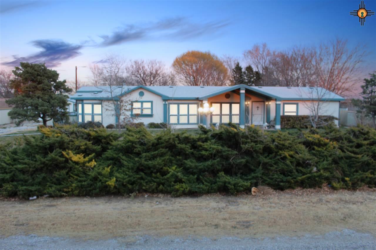 7214 Llewelyn - Photo 1