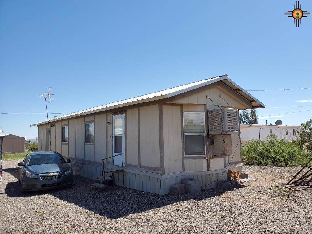 824 Slocum St - Photo 1