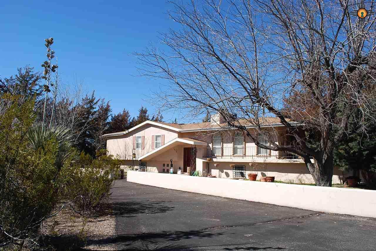 1425 Sunshine Rd Se - Photo 1