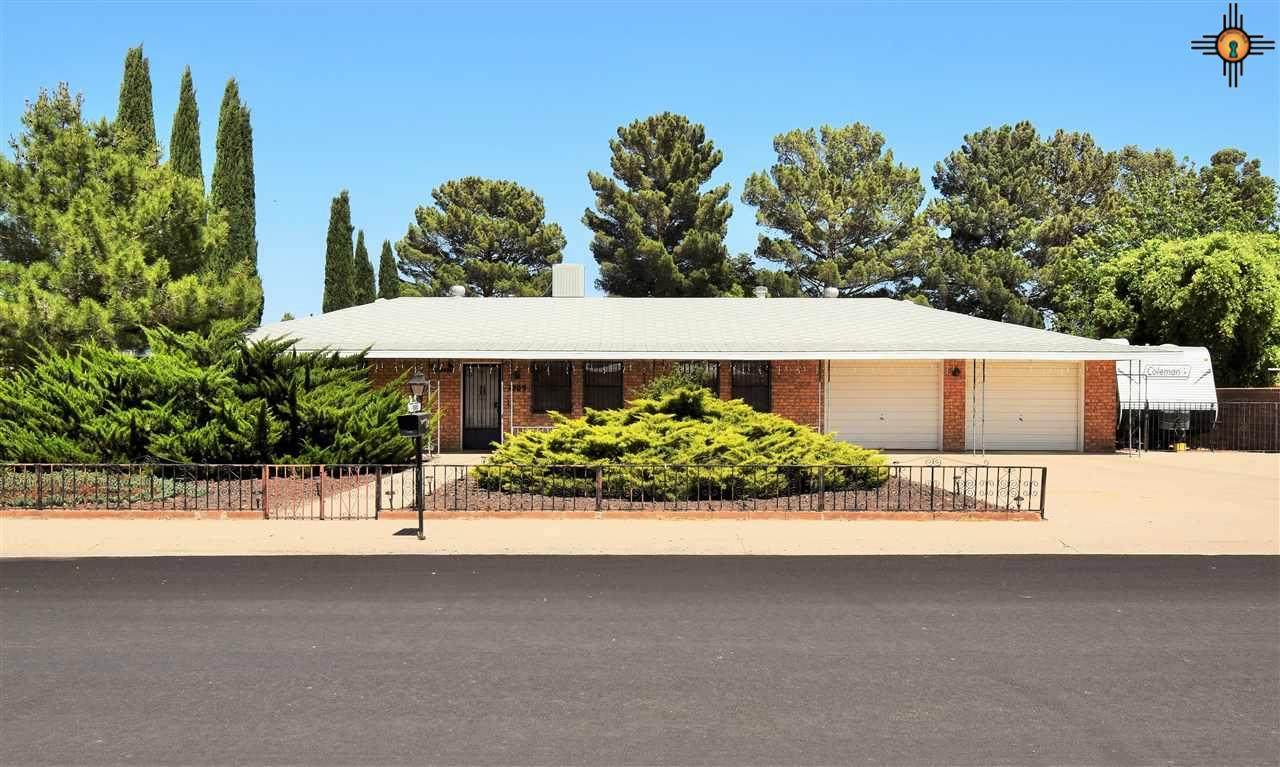 1209 Saddler St - Photo 1