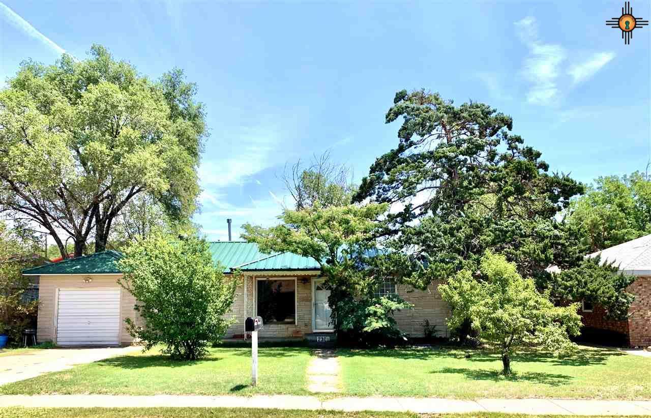 2301 Gidding - Photo 1