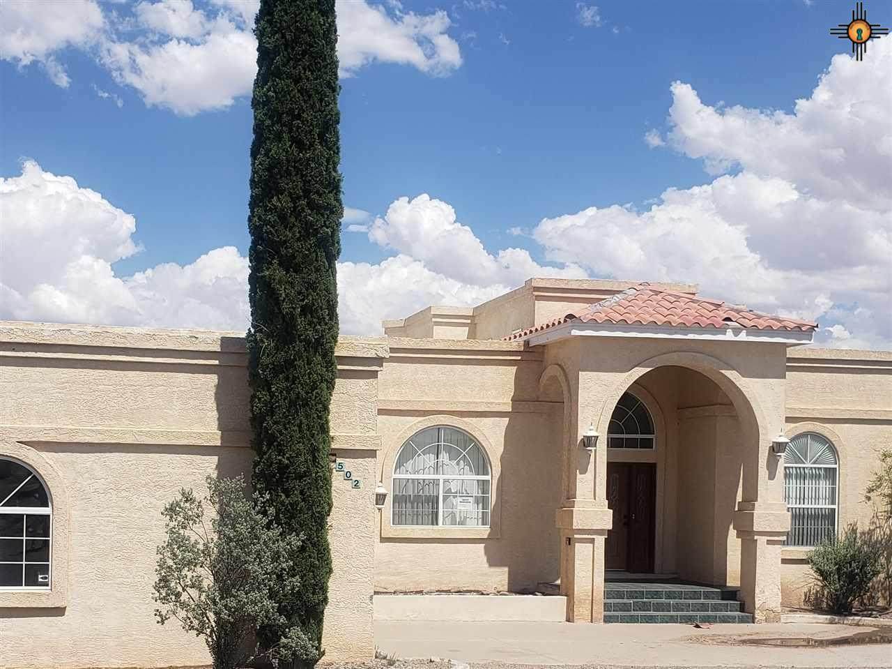 502 Hawthorne Dr - Photo 1