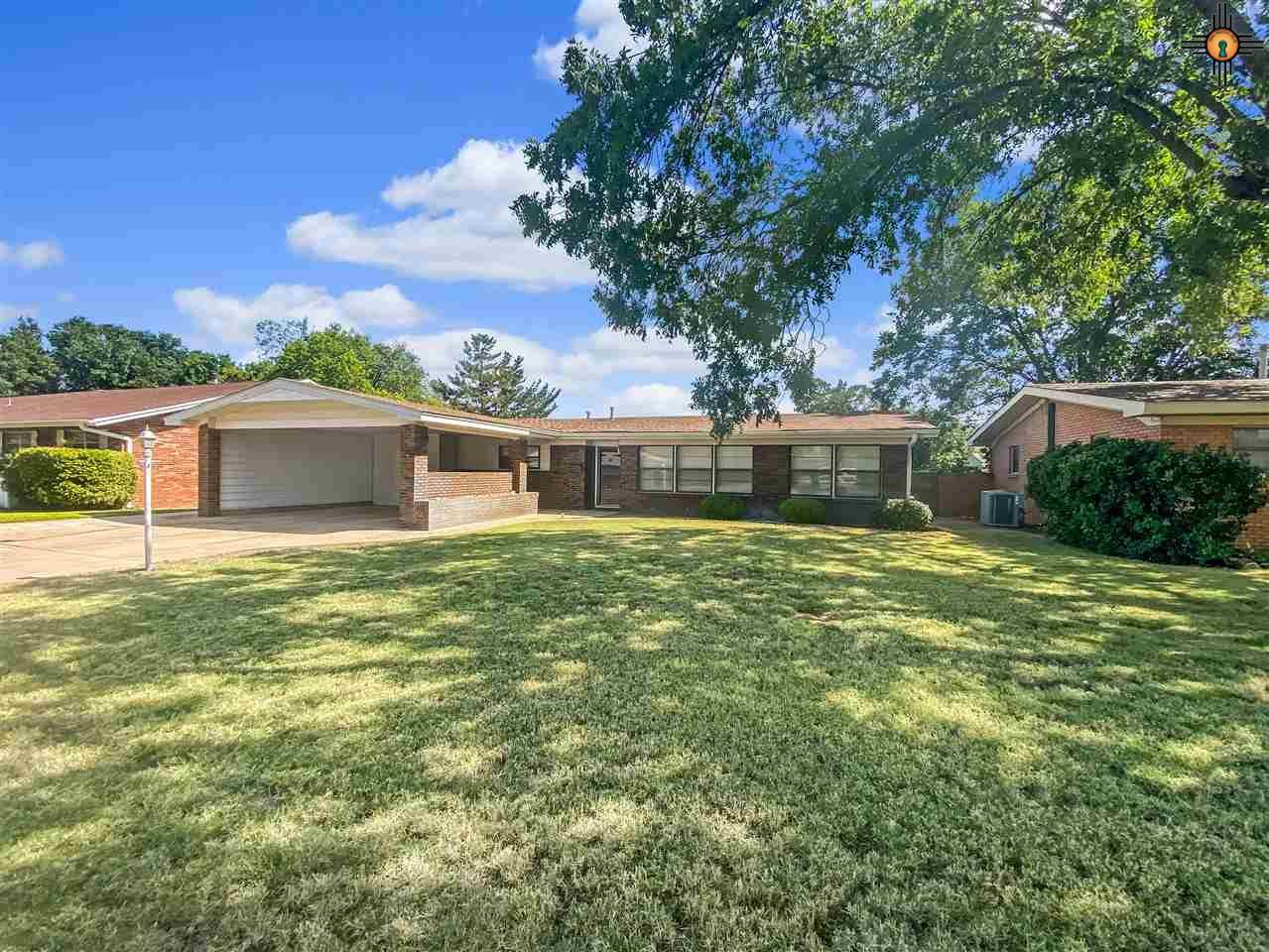 211 Alto - Photo 1