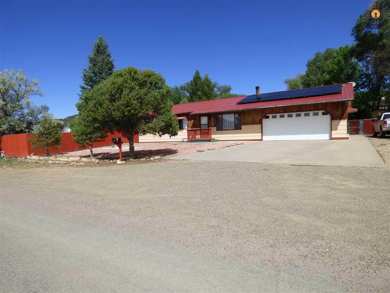 610 Stevens - Photo 1