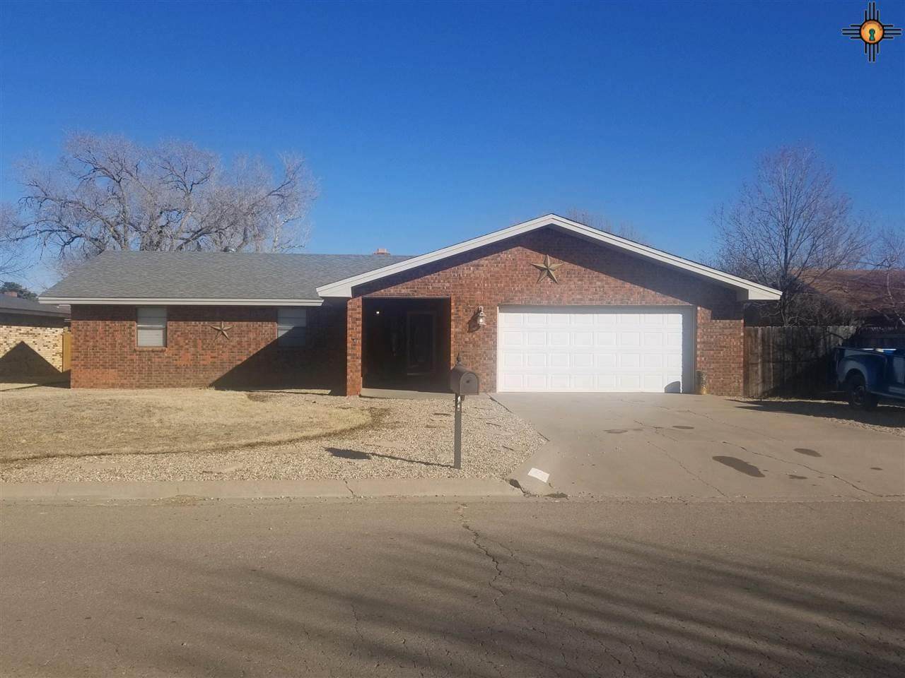 1433 Lexington Dr - Photo 1