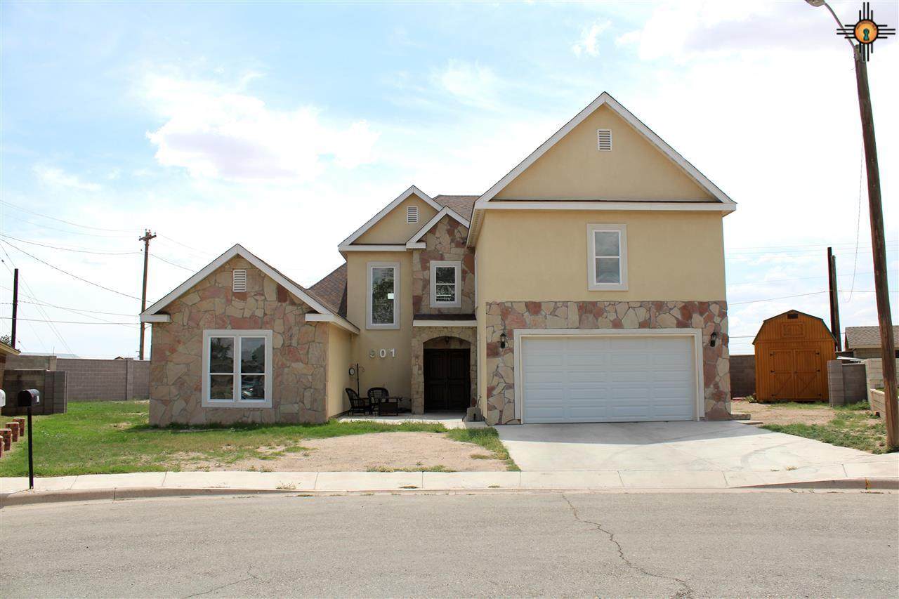 901 Bell Place - Photo 1