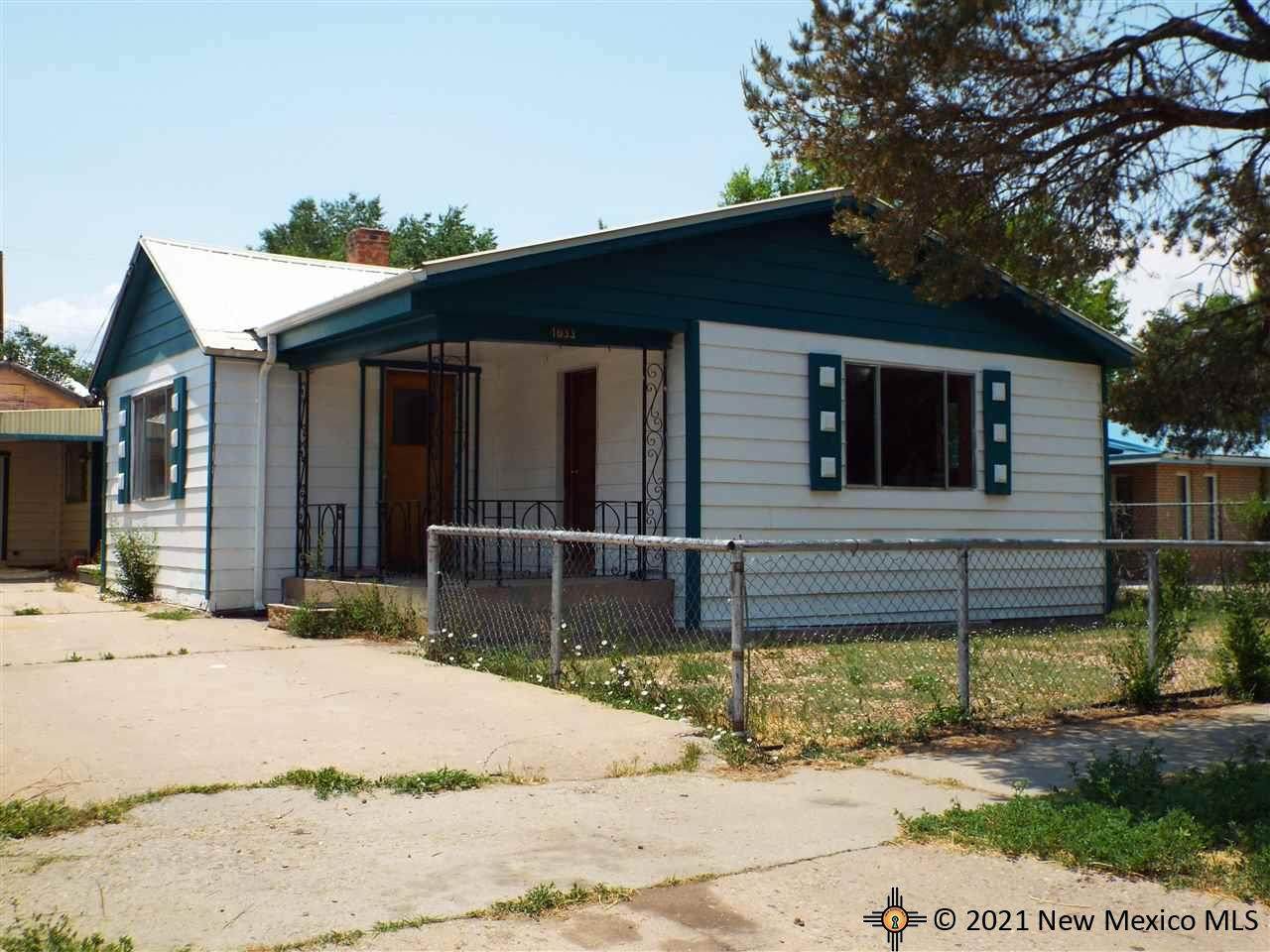 1033 4th St - Photo 1