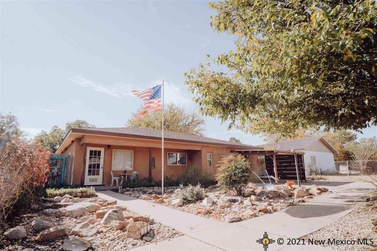 104 17th - Photo 1