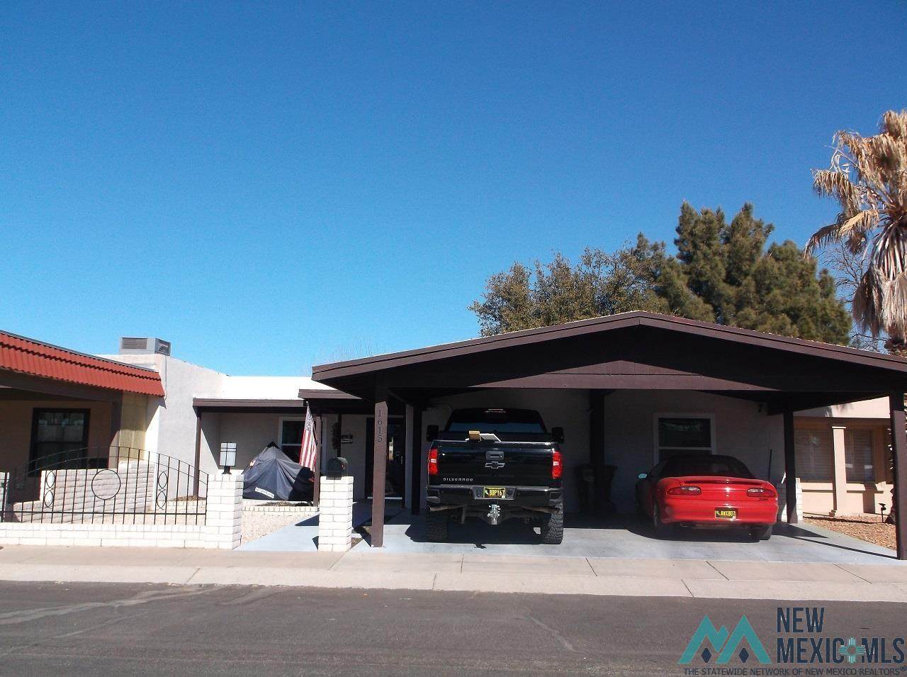 1615 Desert Willow - Photo 1