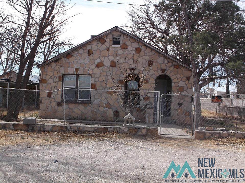 2413 Vermont - Photo 1