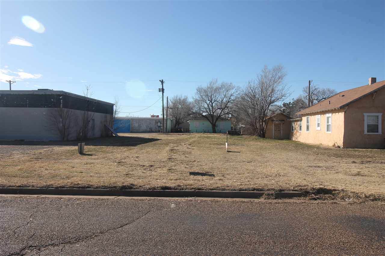 708 Connelly - Photo 1
