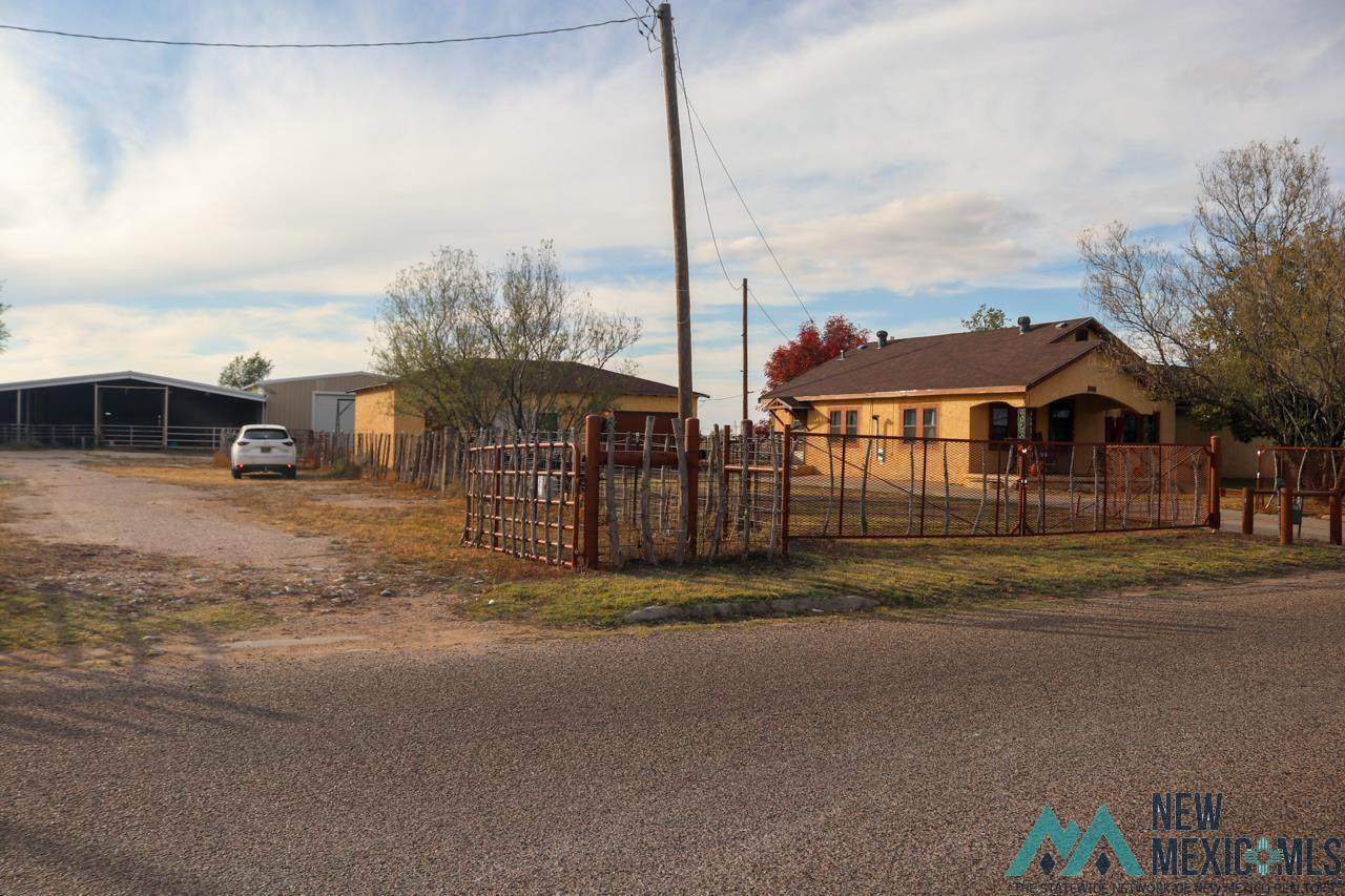 1421 Avenue O - Photo 1