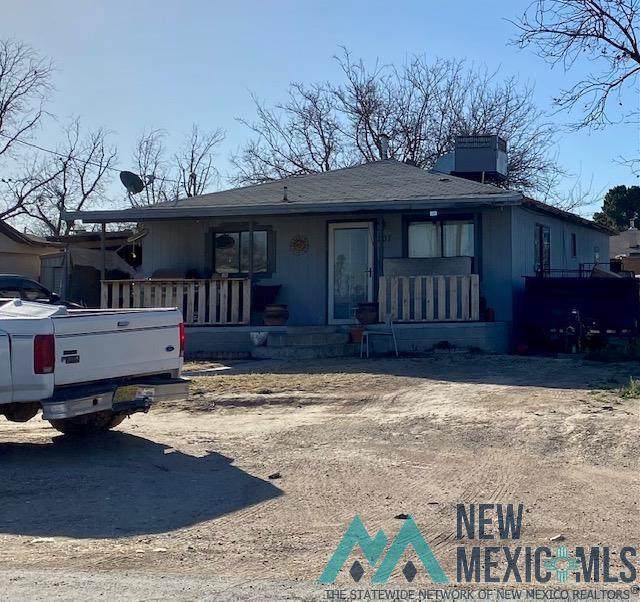 207 Russell - Photo 1