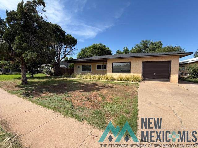 832 Manana Boulevard - Photo 1