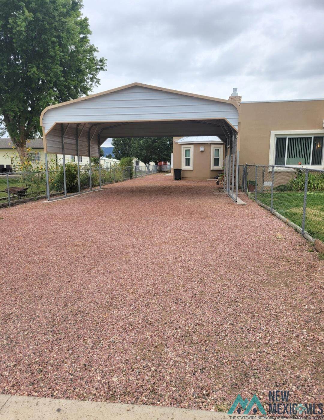 https://bt-photos.global.ssl.fastly.net/newmexico/orig_boomver_1_20261028-2.jpg