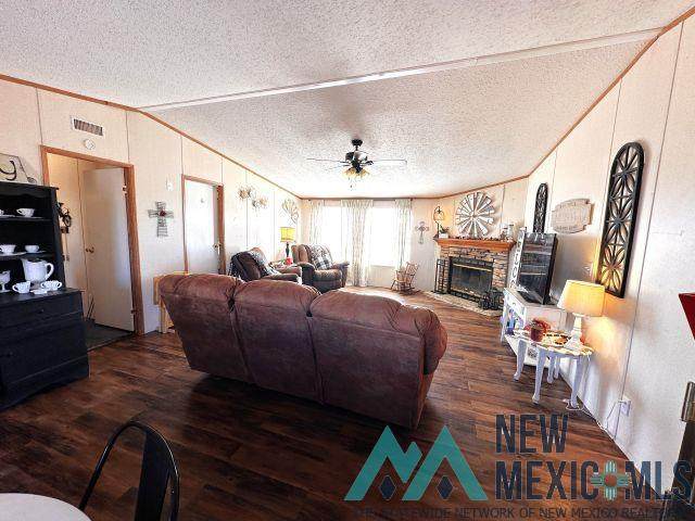 https://bt-photos.global.ssl.fastly.net/newmexico/orig_boomver_1_20261298-2.jpg
