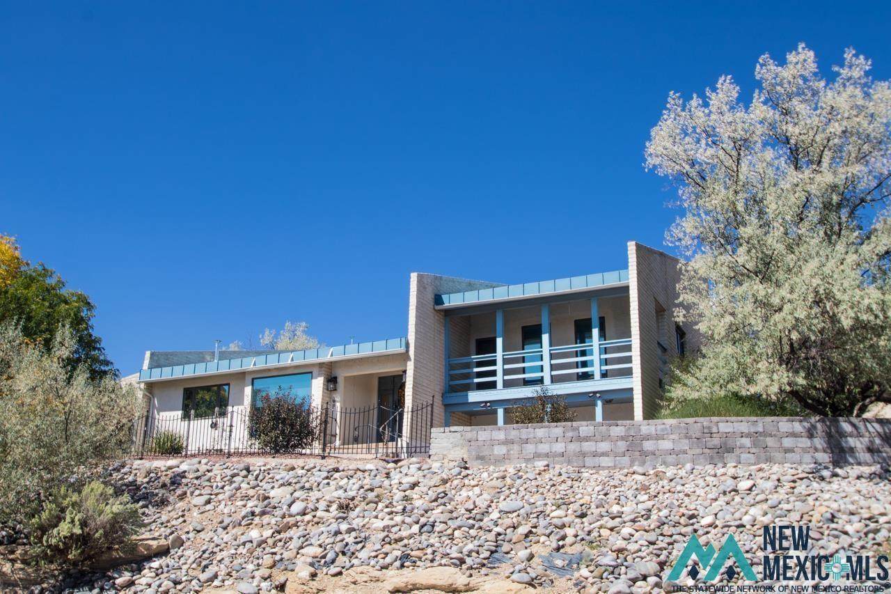 810 Plateau Drive - Photo 1