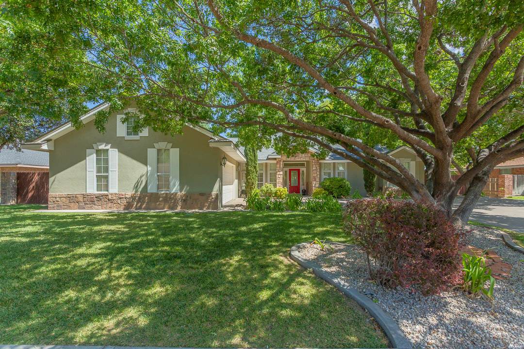 2201 Washington Ave - Photo 1