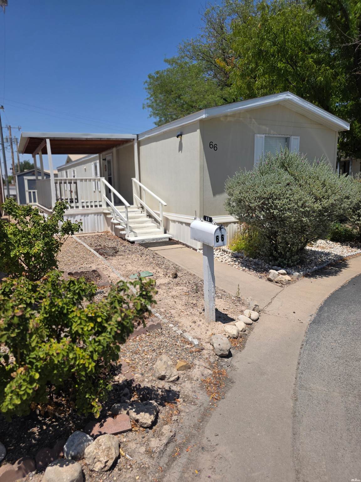 https://bt-photos.global.ssl.fastly.net/newmexico/orig_boomver_1_26000397-1.jpg