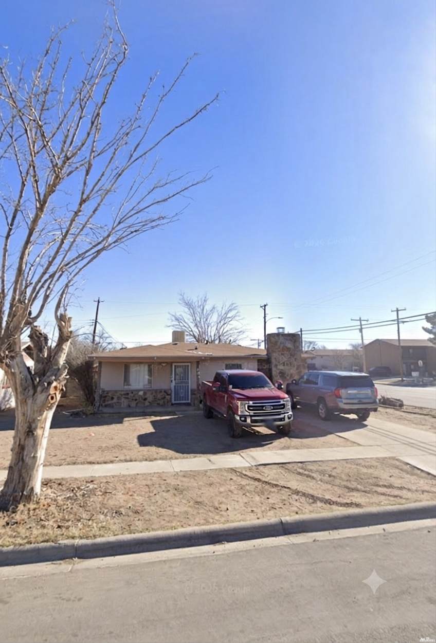 802 Alamosa - Photo 1