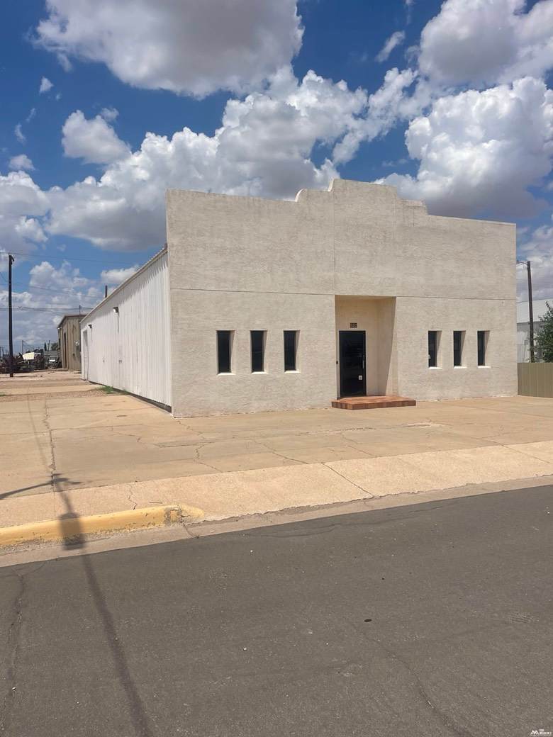 522 W Broadway - Photo 1