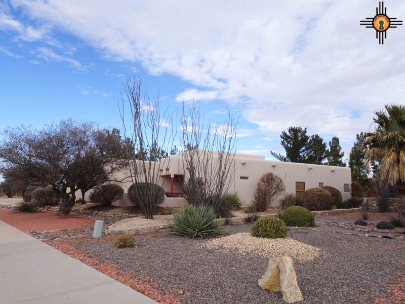 2401 Fairway Drive Se - Photo 1