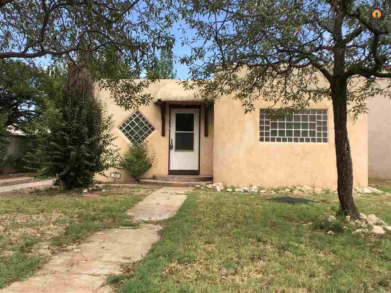 312 Avenue J - Photo 1