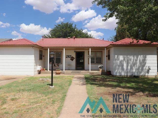 2421 Axtell - Photo 1