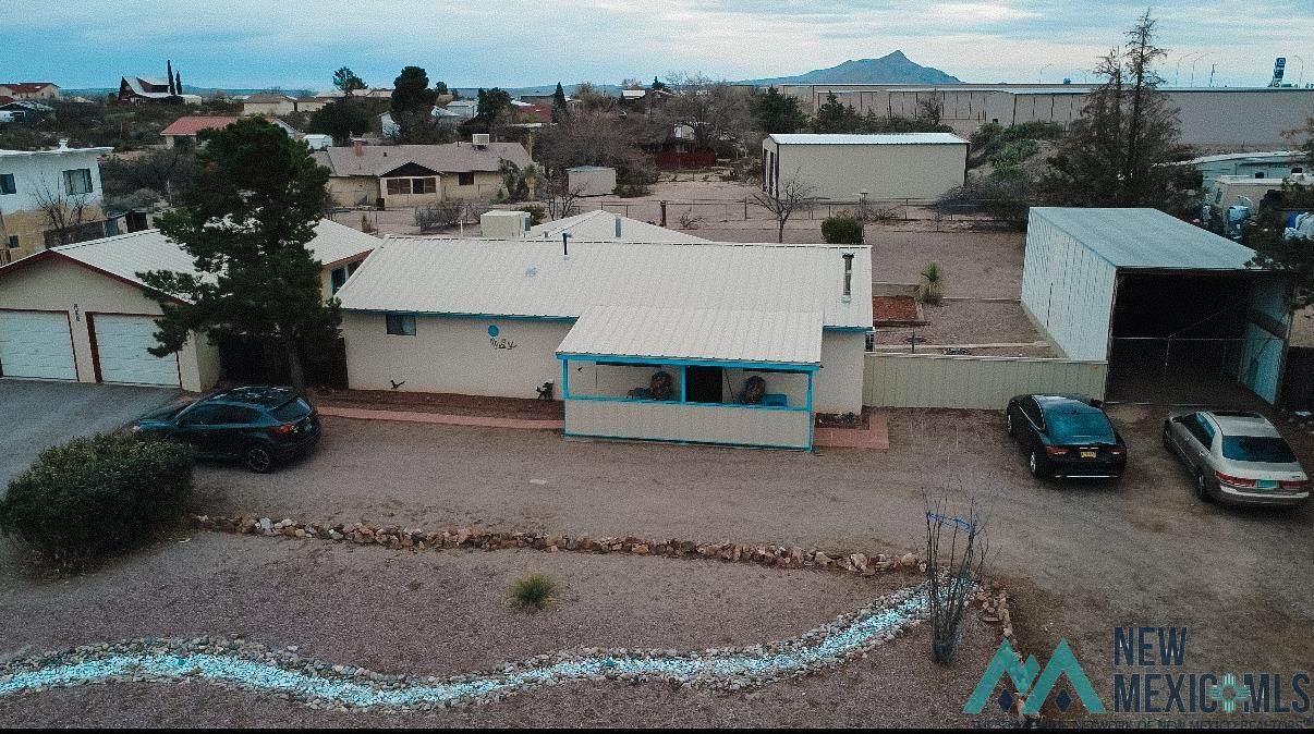 716 Erie Avenue - Photo 1