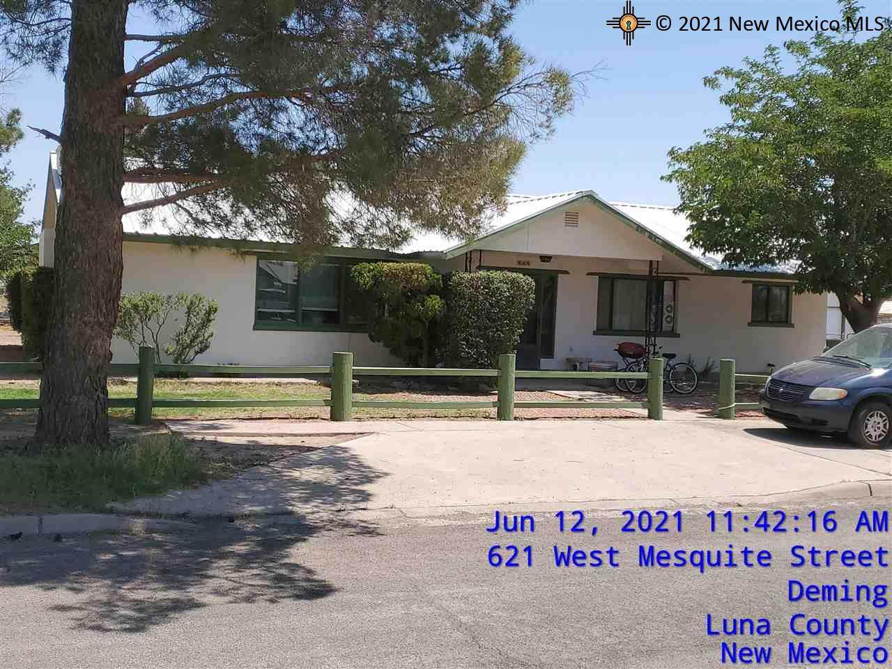515 Mesquite - Photo 1